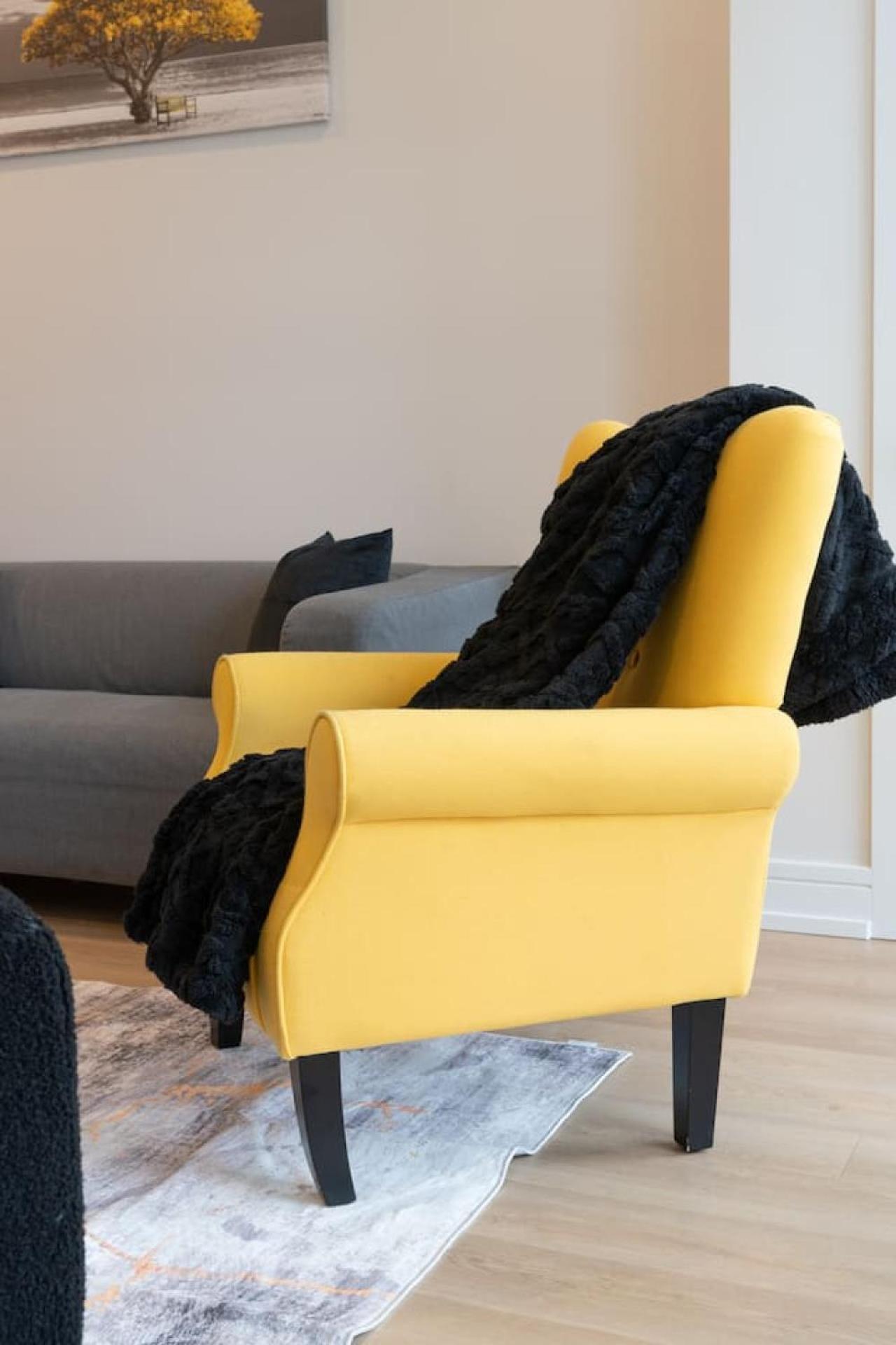 Affordable Private 2 -shared Apartment